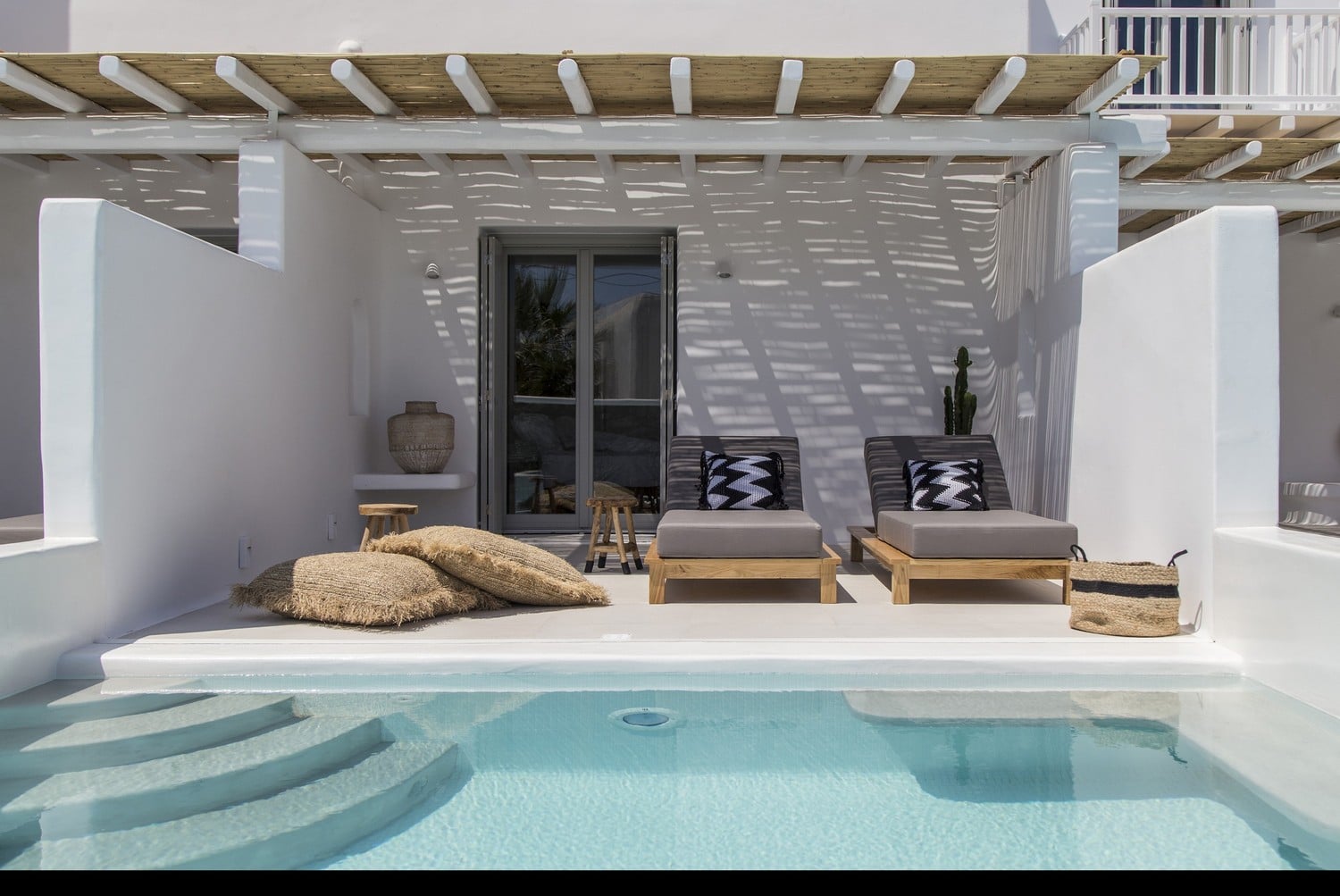 Premium Maisonette with Private Pool Sunbed Area